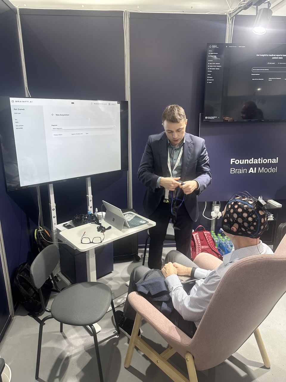 AI-диагностика мозга за две минуты: QA Platform и Brainify.ai на World Health Expo Dubai 2026